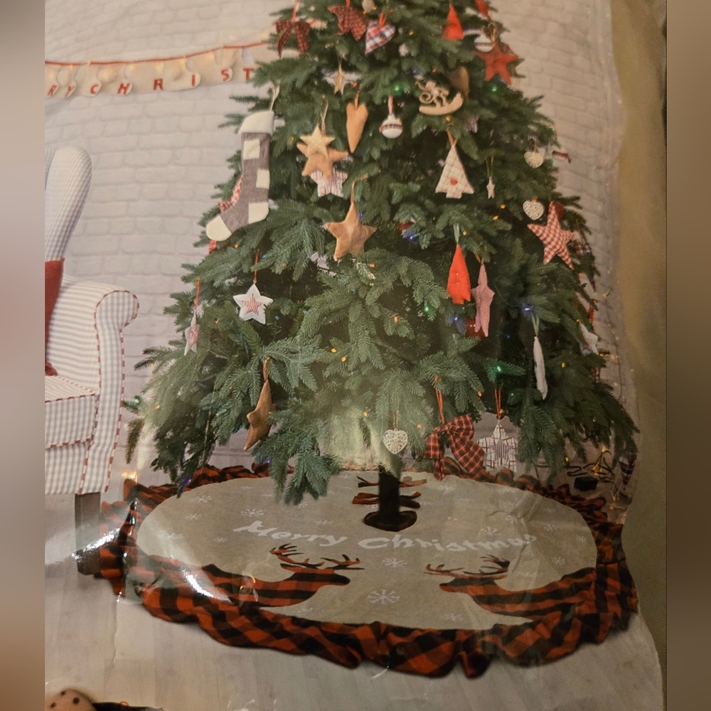 New Christmas Tree reindeer skirt